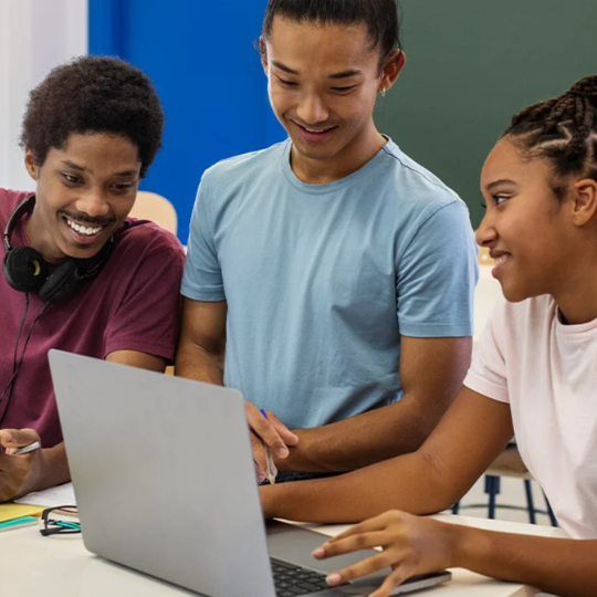 thumbnail-children-classroom-laptop-tablet